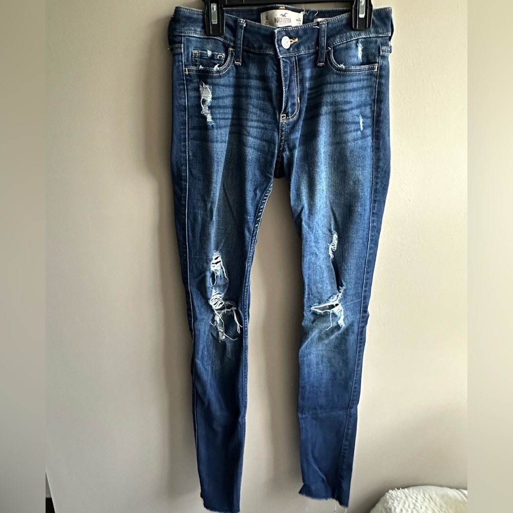 Hollister, dark wash, distressed ripped skinny jeans